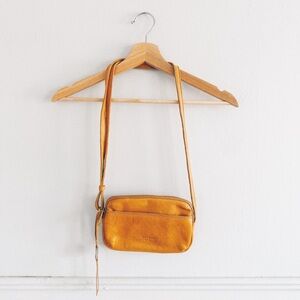 MARGOT NEW YORK > Ryan Phone Crossbody Bag